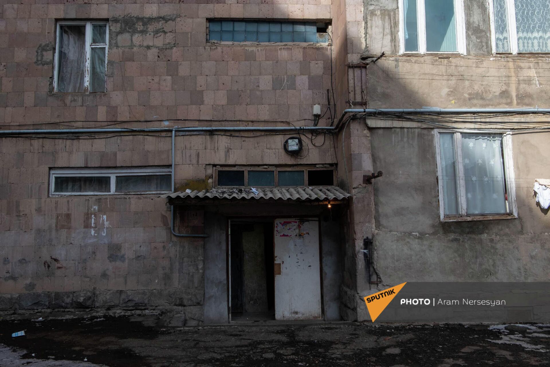 Սևան քաղաքի Միկրո կոչվող թաղամասում շենքը, որտեղ ապրում էր Մովսեսը - Sputnik Արմենիա, 1920, 07.01.2022