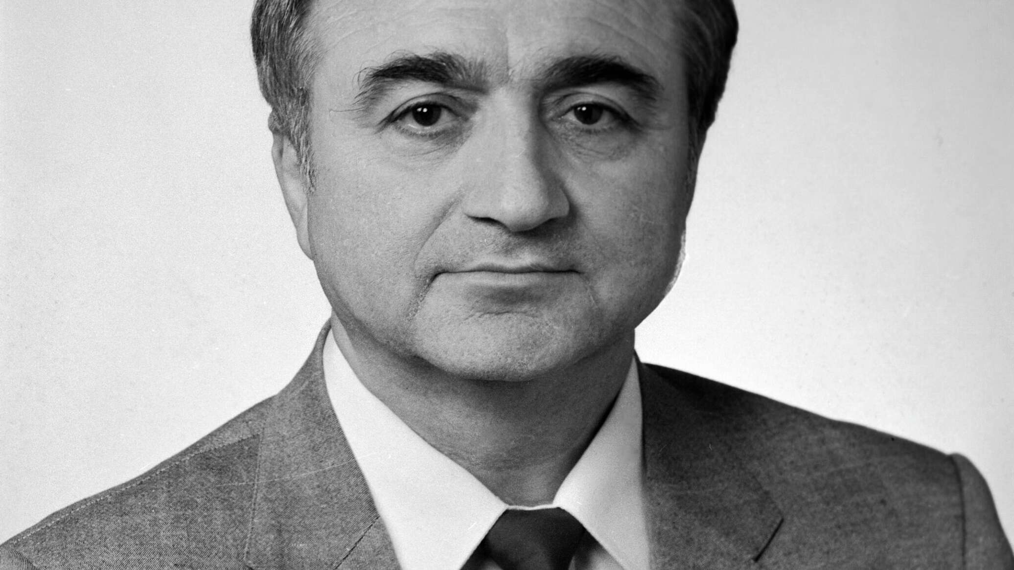 1 Секретарь ЦК Армении
