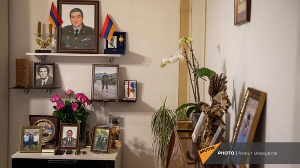Уголок памяти национального героя Армении, полковника Ваагна Асатряна - Sputnik Армения