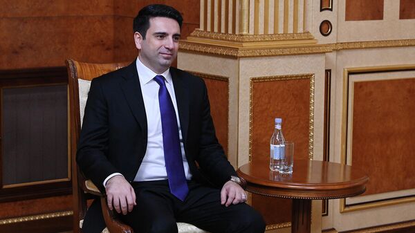 Президент Армен Саркисян встретился с председателем НС Аленом Симоняном (13 января 2022). Еревaн - Sputnik Արմենիա