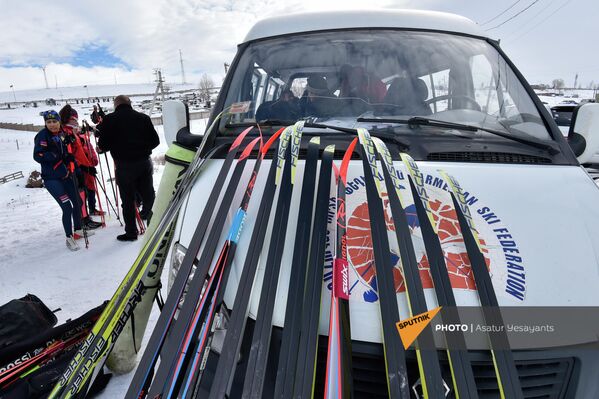 Перед началом чемпионата Армении по лыжным гонкам - Sputnik Армения