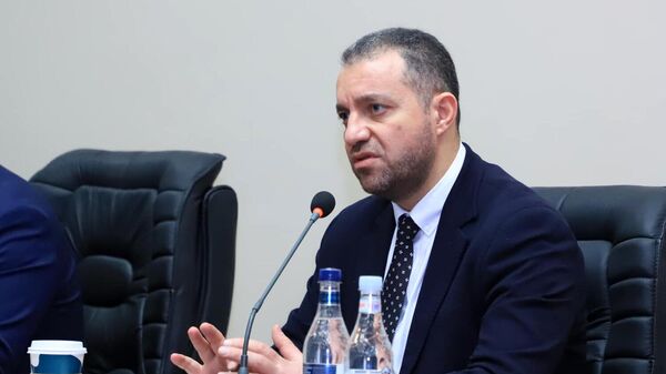 Էկոնոմիկայի նախարար Վահան Քերոբյանը հանդիպել է գործարարների հետ Հայ-չինական առևտրատնտեսական համագործակցության ընդլայնման հարցերով (20 հունվարի, 2022թ). Երևան - Sputnik Արմենիա