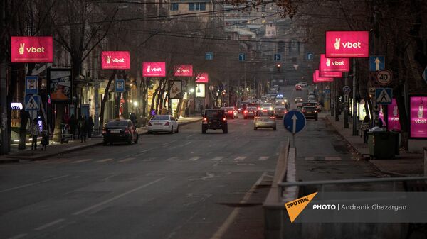Բուքմեյքերական ընկերության արտաքին գովազդ. Երևան - Sputnik Արմենիա