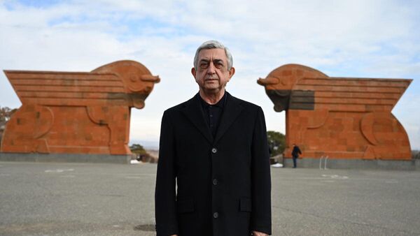 Серж Саргсян посетил мемориальный комплекс Сардарапат (28 января 2022). Армавир - Sputnik Армения
