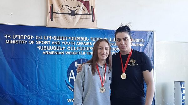 Чемпионки Армении по тяжелой алетике - Sputnik Армения
