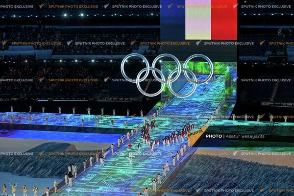 Французская делегация во время официальной церемонии открытия зимних Олимпийских игр (4 февраля 2022). Пекин - Sputnik Армения