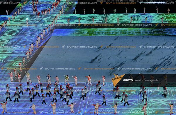 
Делегация Российского олимпийкого коммитета на официальной церемонии открытия зимних Олимпийских игр (4 февраля 2022). Пекин - Sputnik Армения