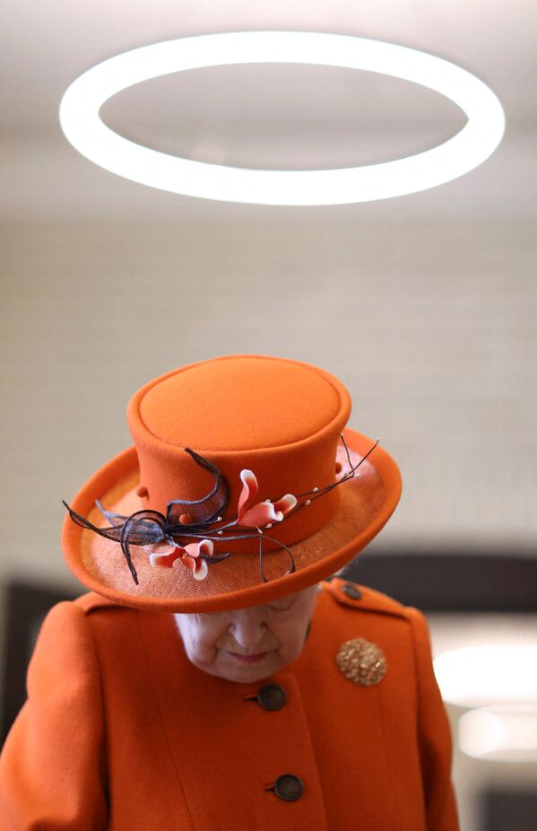 Елизавета II во время посещения Музея науки в Лондоне 7 марта 2019 года. - Sputnik Армения
