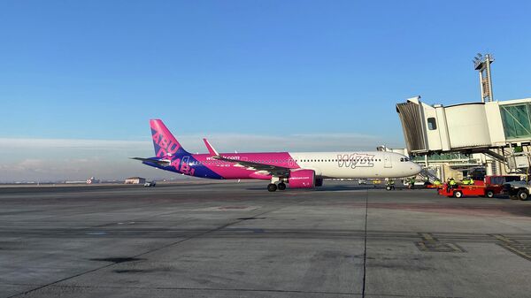 «Wizz air» ավիաընկերությանը օդանավը «Զվարթնոցում» - Sputnik Արմենիա