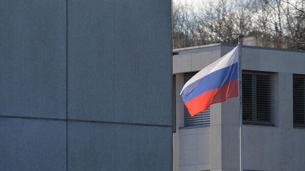 Российский флаг у постоянного представительства РФ при ООН в Женеве. - Sputnik Армения