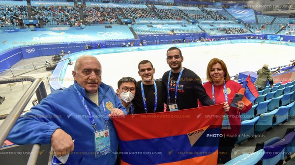 Президент Национального Олимпийского Комитета Армен Григорян (слева) на XXIV зимних Олимпийских играх (12 февраля 2022). Пекин - Sputnik Армения