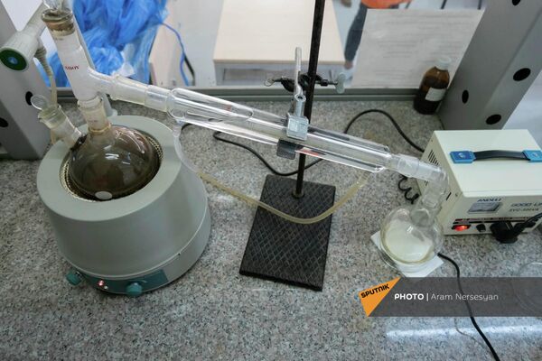 Բժշկական դիմակից հեղուկ վառելիք ստանալու գործընթացը - Sputnik Արմենիա