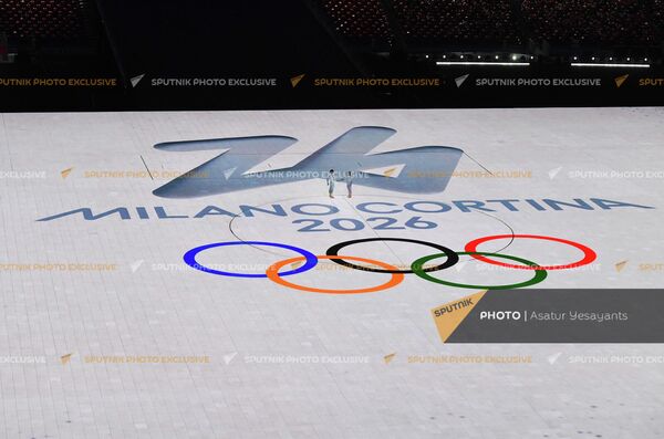 2026 թվականին Միլանում կայանալիք հաջորդ խաղերի լոգոտիպը՝ ձմեռային Օլիմպիական խաղերի պաշտոնական փակման ժամանակ - Sputnik Արմենիա
