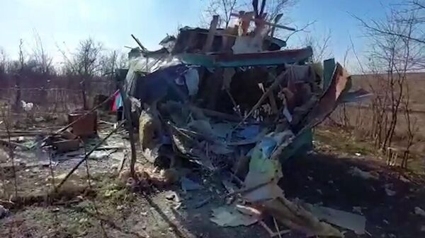 Кадры разрушенного украинским снарядом пограничного пункта в Ростовской области - Sputnik Армения