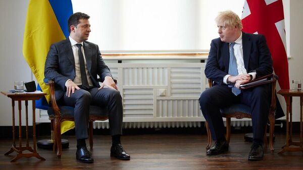 Президент Украины Владимир Зеленский встретился с премьер-министром Великобритании Борисом Джонсоном (19 февраля 2022). Мюнхен - Sputnik Армения