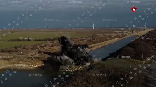 Кадры ликвидации дамбы на Северо-Крымском канале - Sputnik Արմենիա