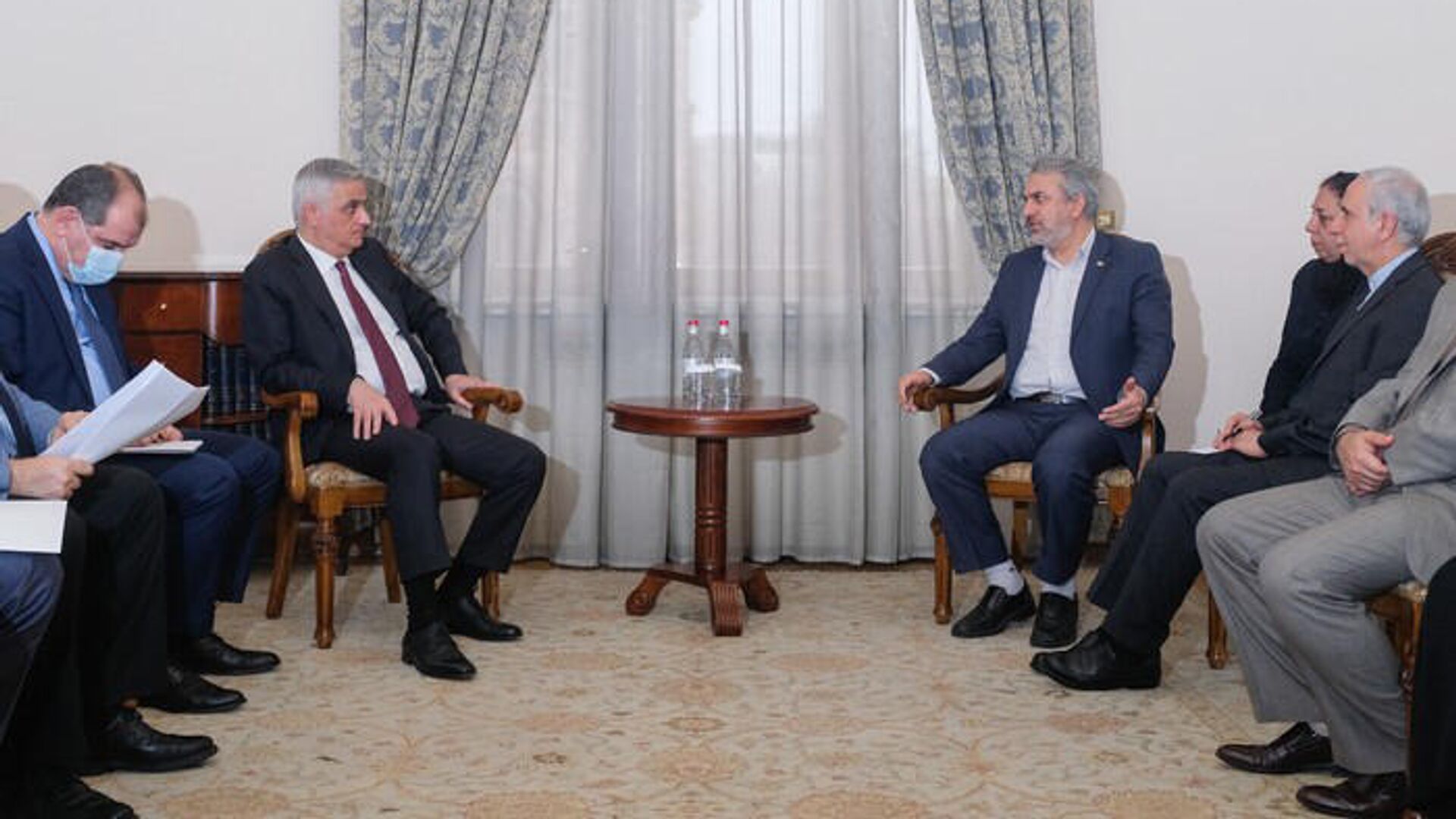 Փոխվարչապետ Մհեր Գրիգորյանն ընդունել է Իրանի արդյունաբերության, հանքերի և առևտրի նախարար Սեյեդռեզա Ֆաթեմի Ամինին (3 մարտի, 2022թ). Երևան - Sputnik Արմենիա, 1920, 03.03.2022