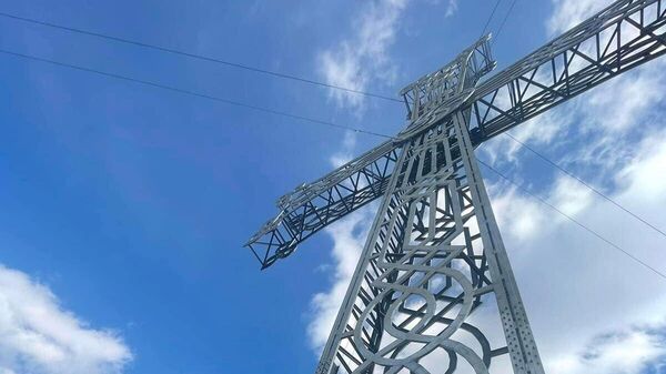Установка 44-метрового креста в общине Еранос (20 ноября 2022). Гегаркуник - Sputnik Армения