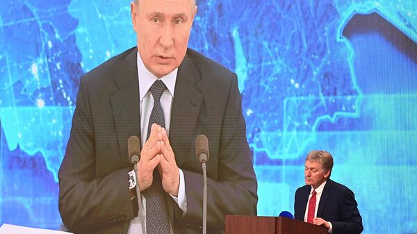 Пресс-секретарь президента России Дмитрий Песков во время пресс-конференции президента Владимира Путина (17 декабря 2020). Москвa - Sputnik Армения
