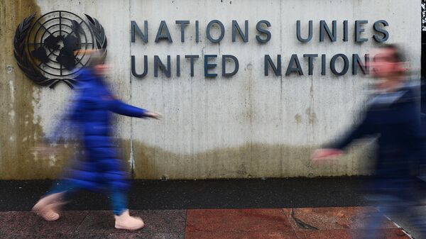 Эмблема Организации Объединённых Наций на здании офиса ООН в Женеве - Sputnik Армения