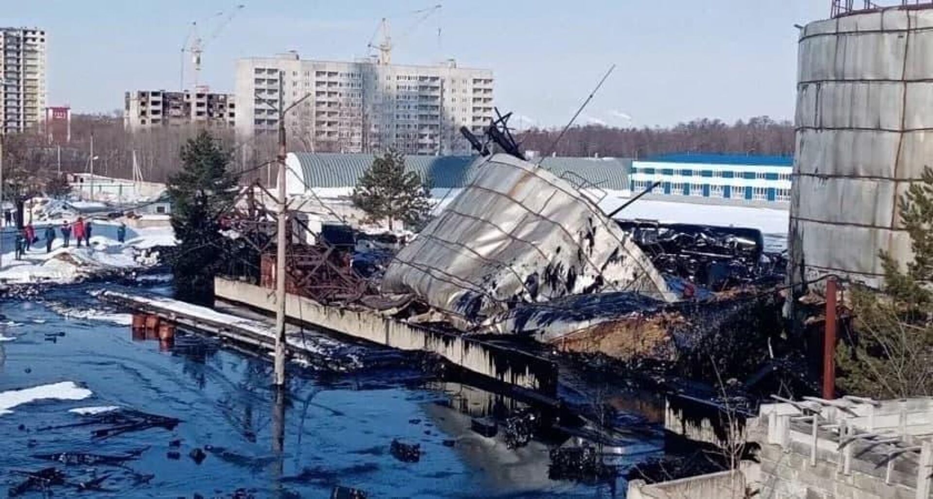 В Пензе три человека погибли из-за разгерметизации и взрыва резервуара для битума - Sputnik Արմենիա, 1920, 09.03.2022
