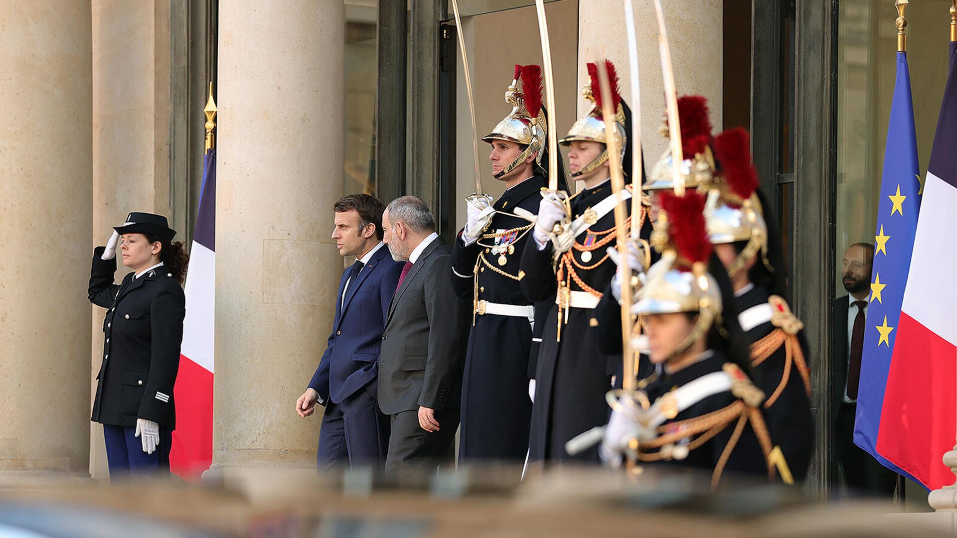 Премьер-министр Никол Пашинян встретился с президентом Франции Эммануэлем Макроном (9 марта 2022). Париж - Sputnik Армения, 1920, 13.09.2022