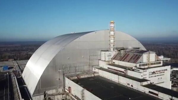Вид на саркофаг четвертого энергоблока Чернобыльской АЭС - Sputnik Армения