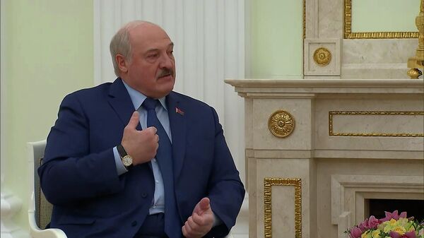 Лукашенко привез на встречу с Путиным карту - Sputnik Армения