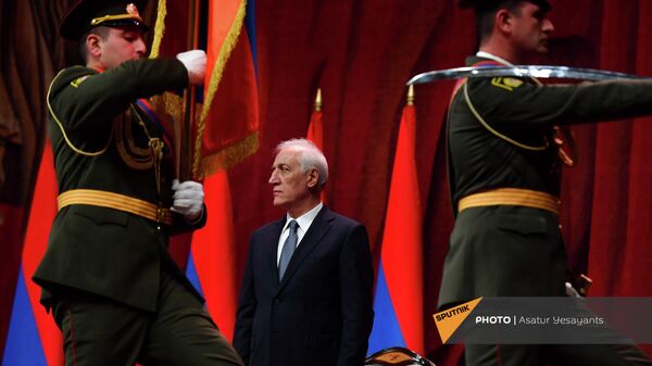 Ваагн Хачатурян во время официальной церемонии инаугурации (13 марта 2022). Еревaн - Sputnik Армения