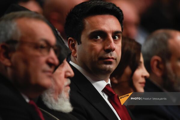 Спикер парламента Армении Ален Симонян на инаугурации президента - Sputnik Армения