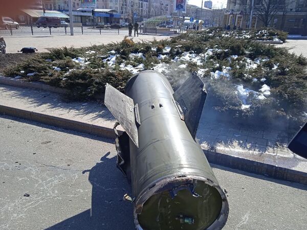 Обломки украинской ракеты Точка-У в Донецке - Sputnik Армения