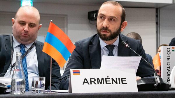 Министр иностранных дел РА Арарат Мирзоян принял участие во внеочередном заседании Франкофонии (16 марта 2022). Париж - Sputnik Армения