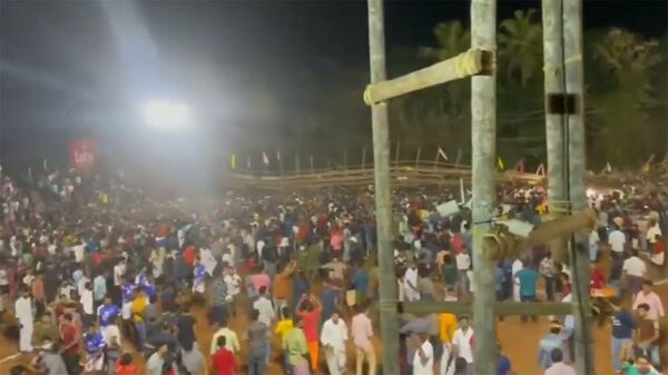 Обрушение трибуны на футбольном матче в Индийском городе Малаппурам - Sputnik Արմենիա