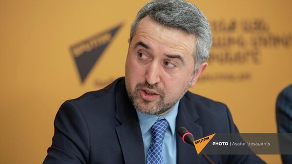 Արա Խզմալյան - Sputnik Արմենիա