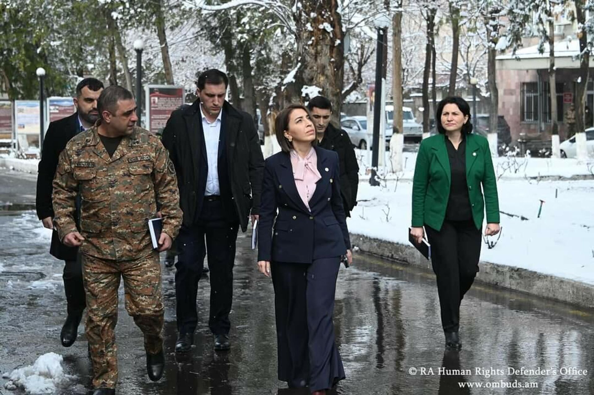 Մարդու իրավունքների պաշտպան Քրիստիննե Գրիգորյանը այցելել է ՊՆ կենտրոնական կլինիկական զինվորական հոսպիտալ (21 մարտի, 2022թ). Երևան Մարդու իրավունքների պաշտպան Քրիստիննե Գրիգորյանը այցելել է ՊՆ կենտրոնական կլինիկական զինվորական հոսպիտալ (21 մարտի, 2022թ). Երևան - Sputnik Արմենիա, 1920, 22.03.2022