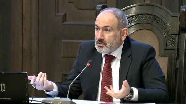 Премьер-министр Никол Пашинян на очередном заседании правительства Армении (24 марта 2022). Еревaн - Sputnik Армения