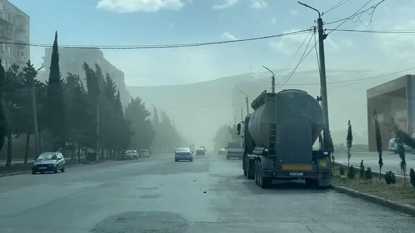 Ուժգին փոշու փոթորիկ Վրաստանի մայրաքաղաքի մերձակա Ռուսթավի քաղաքում․ տեսանյութ - Sputnik Արմենիա