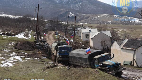 Российские миротворцы у села Парух в Нагорном Карабахе - Sputnik Армения