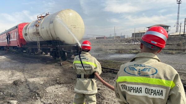 Южно-кавказская железная дорога и Министерство чрезвычайных ситуаций Армении провели совместные учения с отработкой различного рода чрезвычайных ситуаций на железнодорожном транспорте (30 марта 2022).  - Sputnik Армения