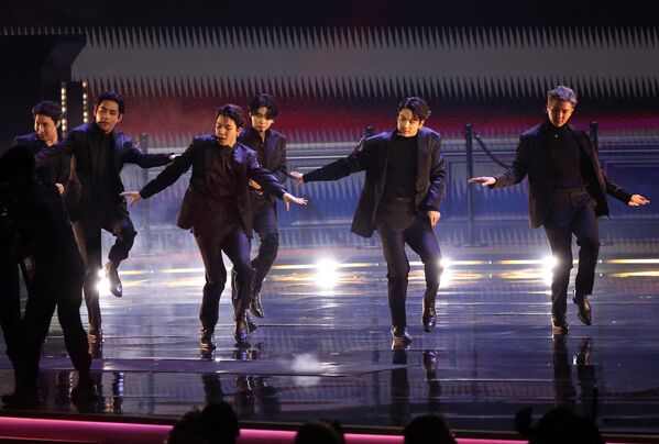 Южнокорейский бойз-бенд BTS ярко выступил на &quot;Грэмми&quot;, но не получил статуэтку за лучшее выступление - Sputnik Армения