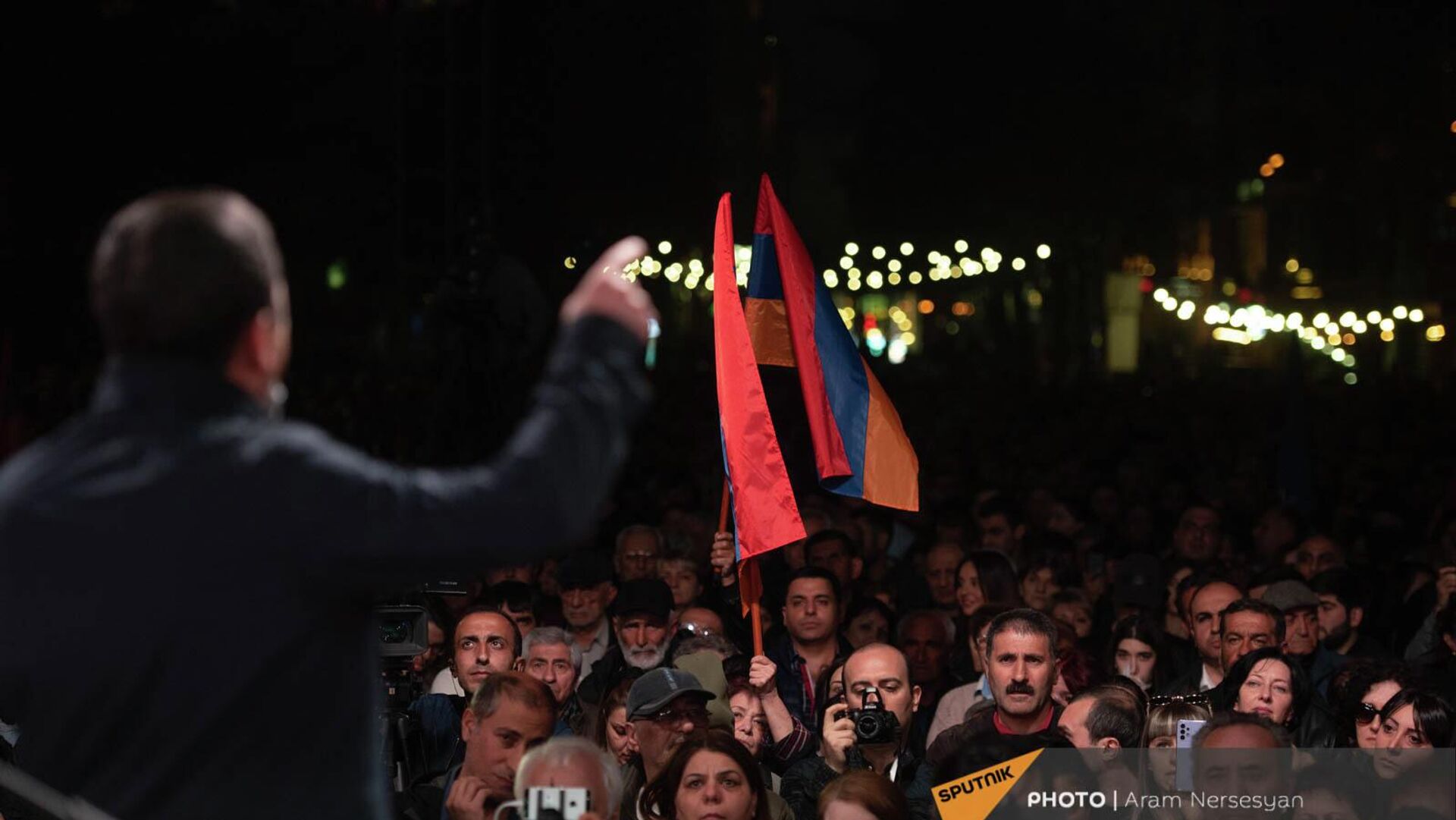 Ишхан Сагателян во время акции протеста оппозиции на площади Свободы (5 апреля 2022). Еревaн - Sputnik Армения, 1920, 05.04.2022
