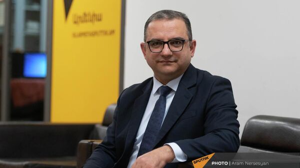 Министр финансов Тигран Хачатрян в гостях радио Sputnik - Sputnik Армения