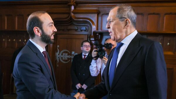 ՀՀ և  ՌԴ արտգործնախարարներ Արարատ Միրզոյանը և Սերգեյ Լավրովը հանդիպման ժամանակ (8 ապրիլի, 2022թ)․ Մոսկվա - Sputnik Արմենիա
