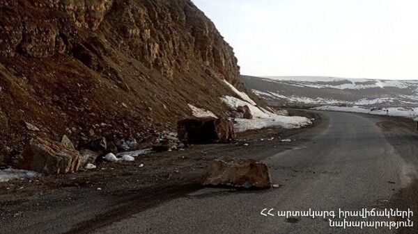 Камнепад на перевале Варденянц, Вайоц Дзор - Sputnik Армения