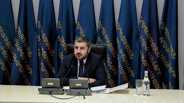 Արտակարգ իրավիճակների նախարարությունում  նորանշանակ նախարար Արմեն Փամբուխչյանի գլխավորությամբ տեղի է ունեցել առաջին խորհրդակցությունը (14 ապրիլի 2022). Երևան - Sputnik Արմենիա