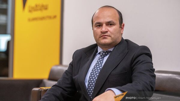 Министр труда и социальных вопросов Нарек Мкртчян в гостях радио Sputnik - Sputnik Армения