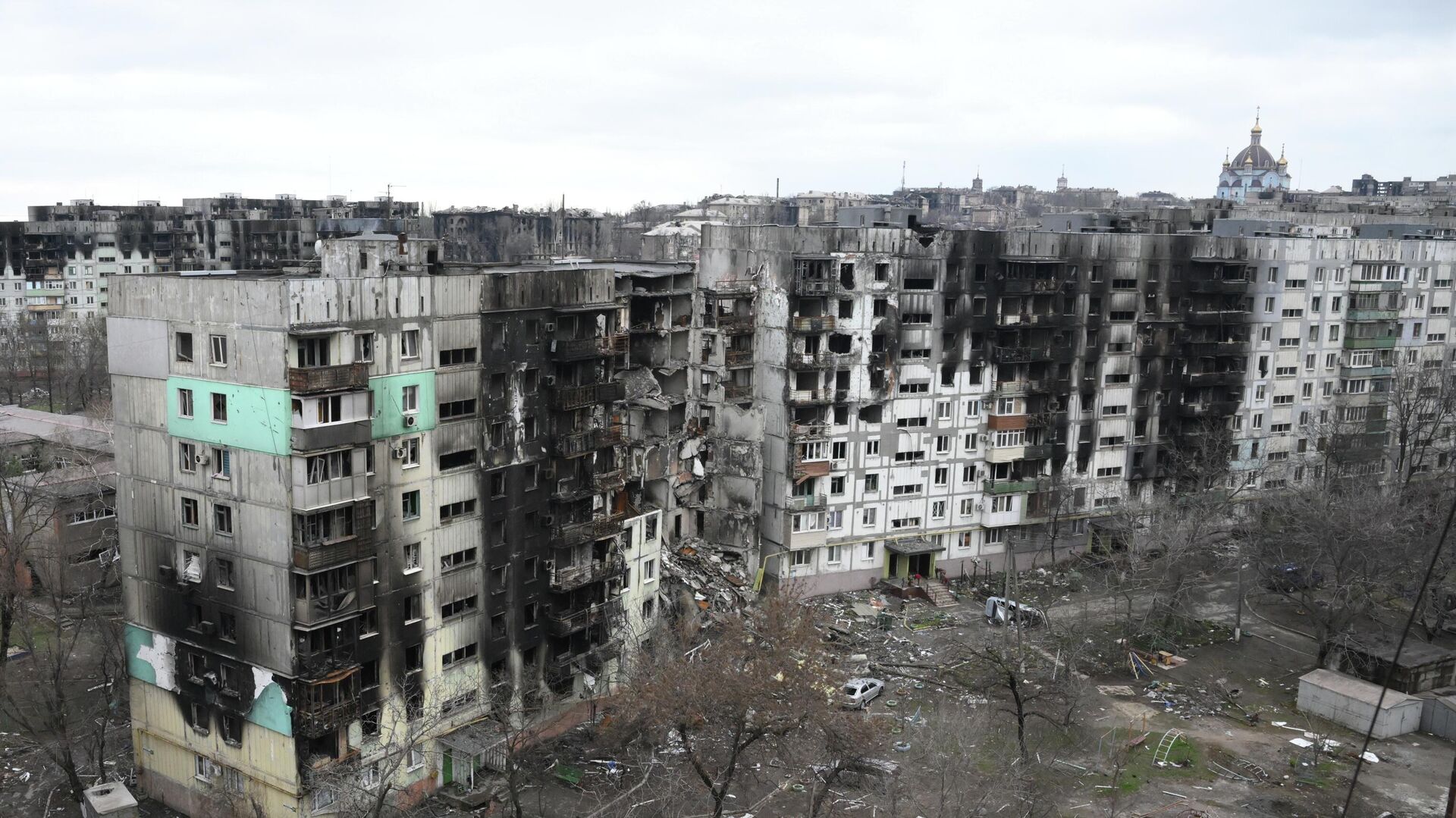 Разрушенные дома в Мариуполе (14 апреля 2022). Украина - Sputnik Армения, 1920, 01.05.2022