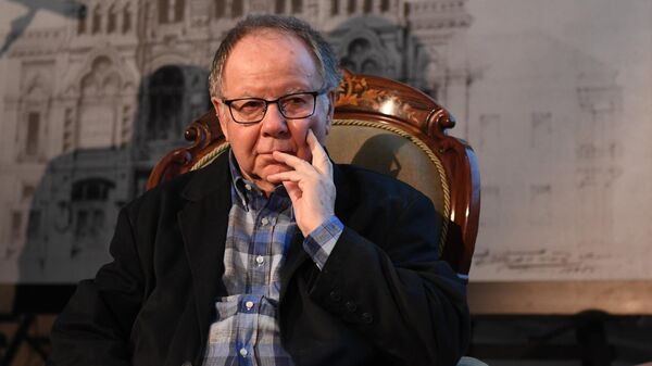 Режиссер Леонид Хейфец во время сбора труппы Московского академического театра имени В.Маяковского (29 августа 2022). Москвa - Sputnik Армения