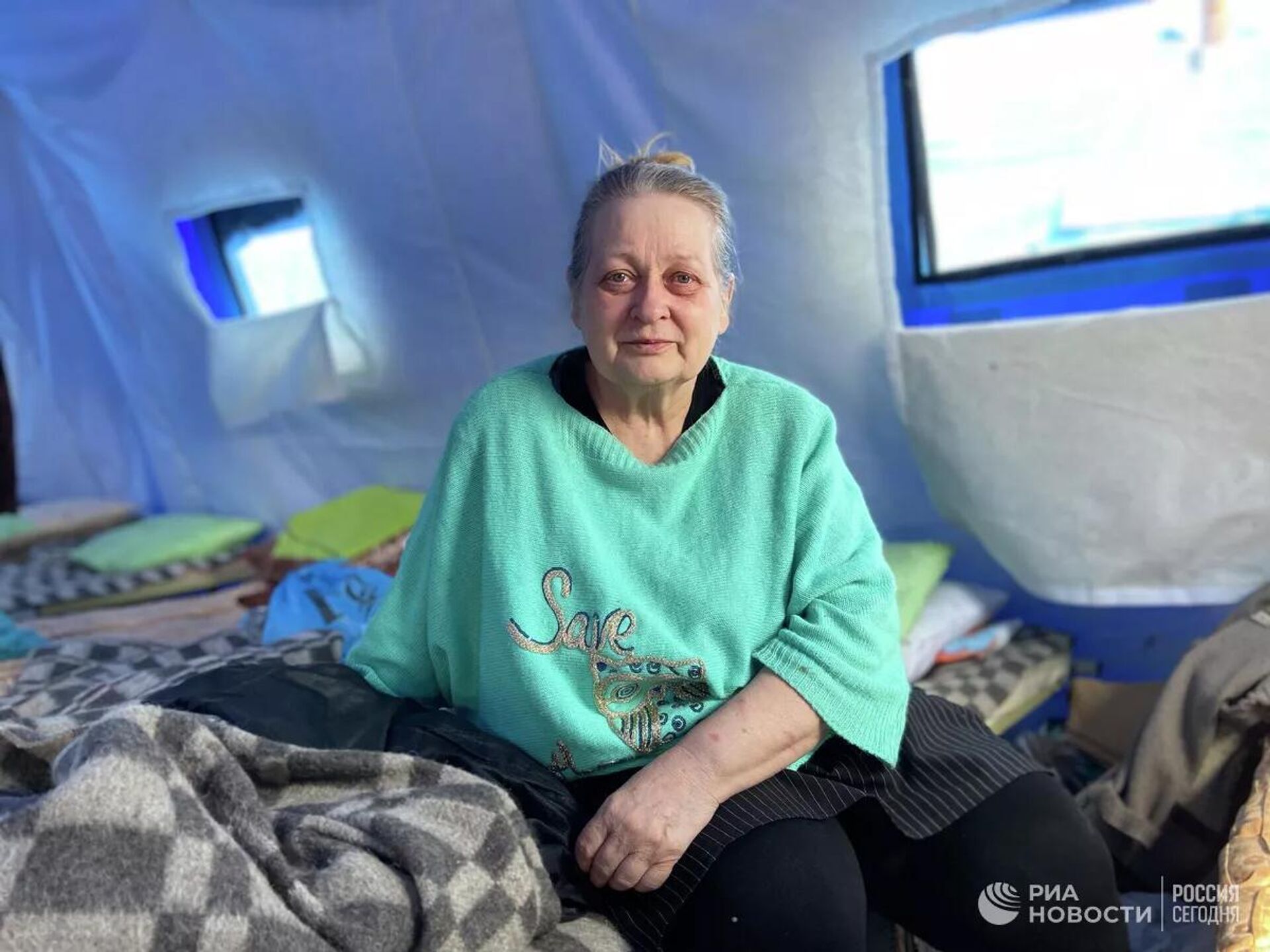 Беженка из Мариуполя Наталья Федоровна в пункте временного размещения Беженка из Мариуполя Наталья Федоровна в пункте временного размещения - Sputnik Արմենիա, 1920, 19.04.2022