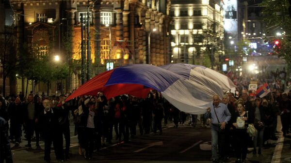 Акция в поддержку России после выхода из Совета по правам человека ООН в Белграде - Sputnik Армения